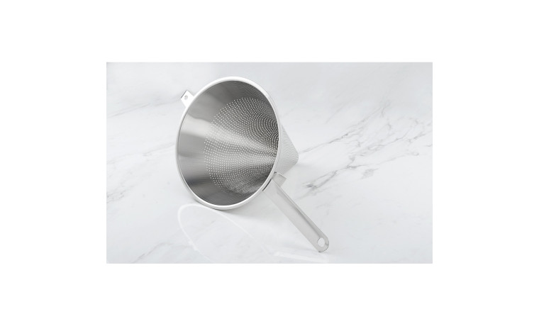 Chinois passe sauce Diamètre 23 cm