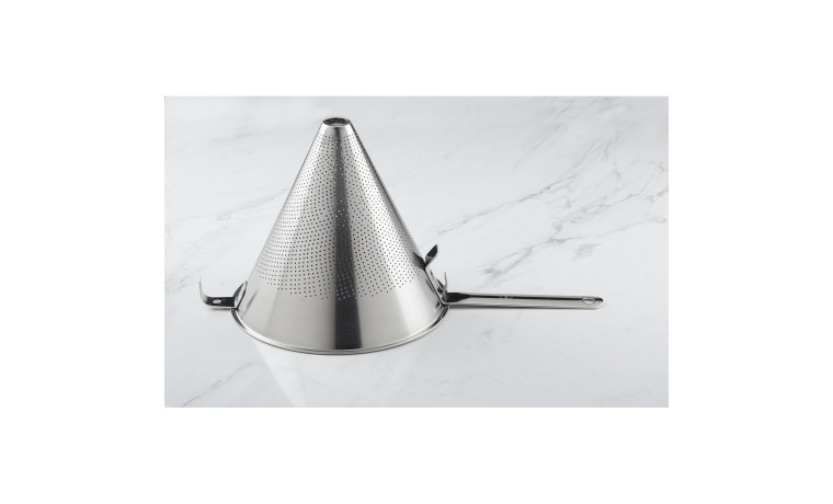 Chinois passe sauce Diamètre 23 cm