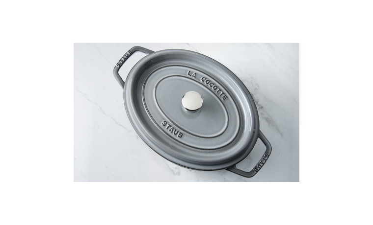 Cocotte Staub Gris graphite ovale 27 cm - La Cocotte