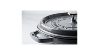 Cocotte Staub Gris graphite ronde 22 cm - La Cocotte