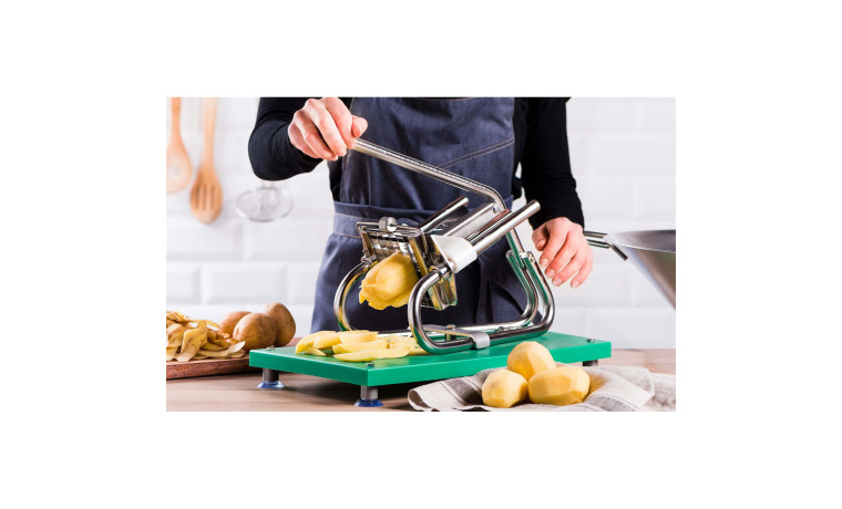 Coupe-frites inox sur planche