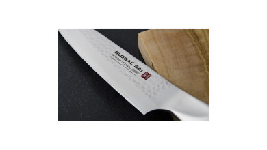 Couteau de cuisine japonais 14 cm Global Sai M01
