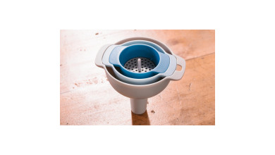 Lot de 3 entonnoirs + tamis