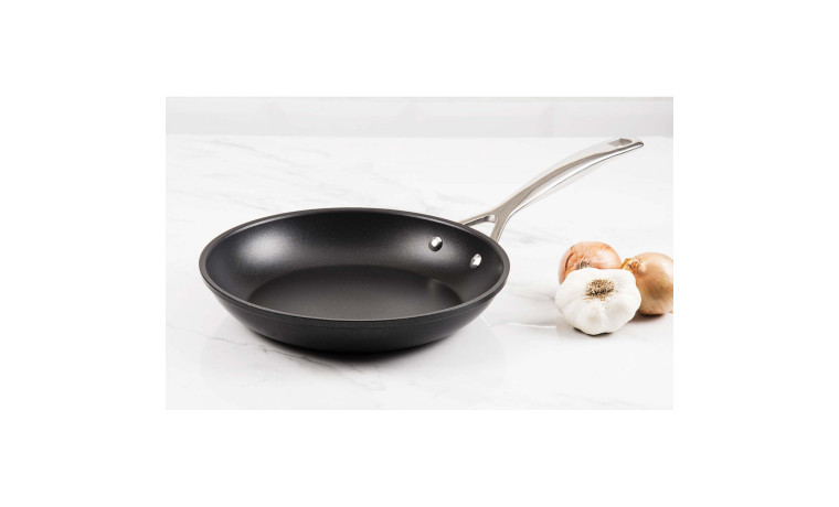 Poêle anti-adhésive 24 cm induction Le Creuset - Les Forgées