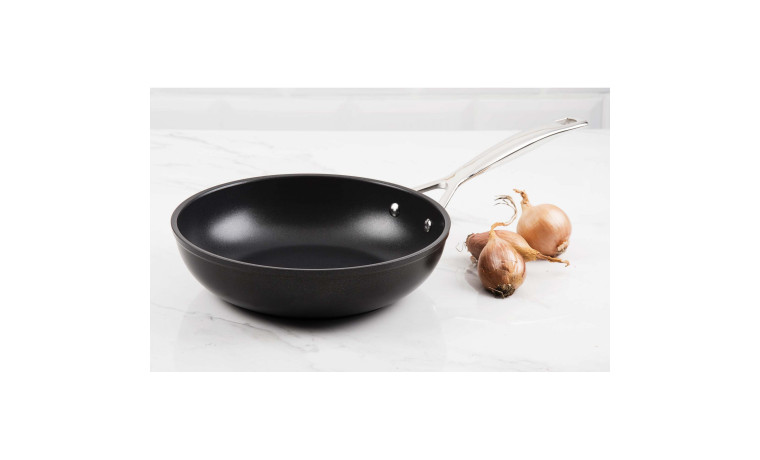 Poêle anti-adhésive 28 cm induction Le Creuset - Les Forgées - La Poêle 28 cm