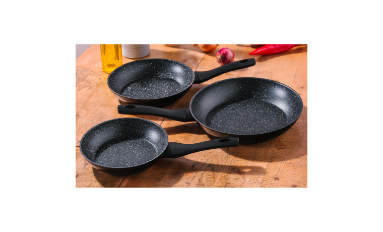 Poêle revêtement dur comme pierre diamètre 24 cm