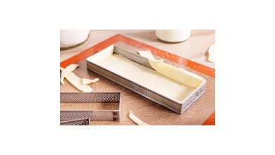 Rectangle à tarte perforé inox