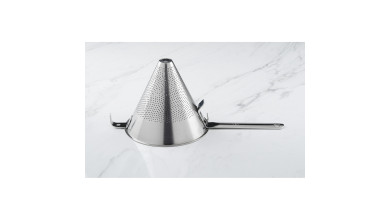 Chinois passe sauce Diamètre 18 cm - Le chinois