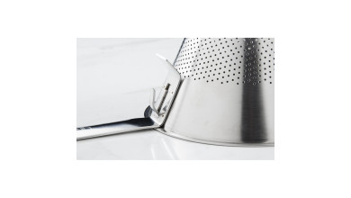 Chinois passe sauce Diamètre 18 cm - Le chinois