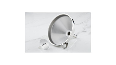 Entonnoir inox + passoire - L'entonnoir + la passoire