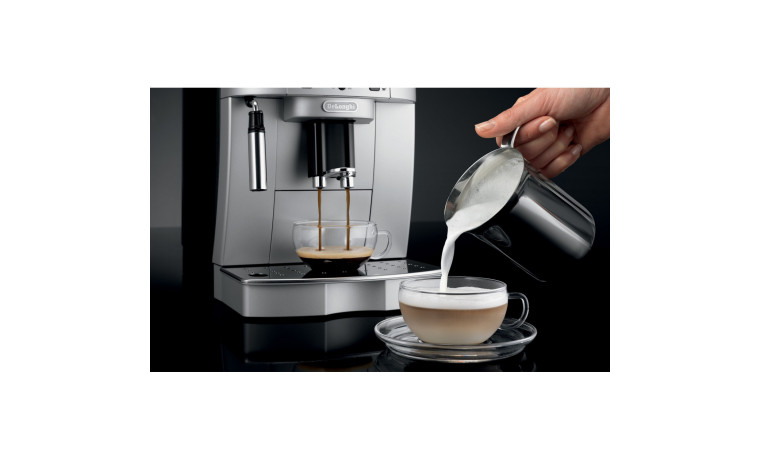 MACHINE EXPRESSO DELONGHI MAGNIFICA S ECAM 22.110.SB