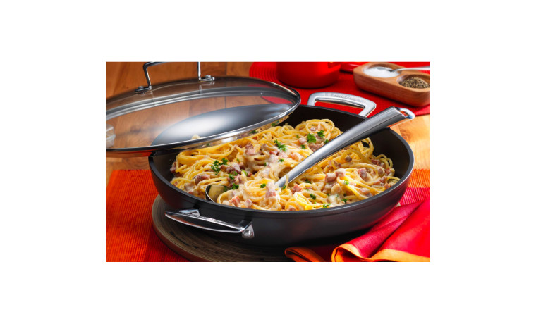 Sauteuse Provençale anti-adhérente 30 cm avec couvercle Le Creuset - Les Forgées - La Sauteuse 30 cm