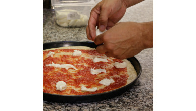 Moule à pizza en tôle bleuié Teglia Tonda pour Padellino – diamètre 26 cm en haut - Le moule