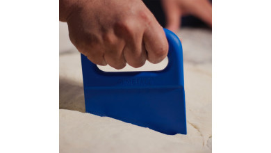 Coupe-pâte anti-choc et anti-rayures – lame polymère 13,5 cm - Le coupe-pâte