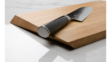 KAI Shun DM-0702 Couteau santoku damas 18 cm + Planche à découper GRATUITE