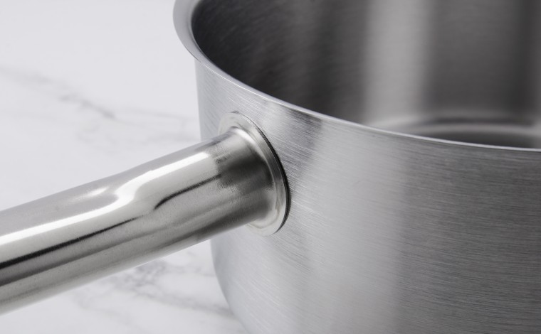 Casserole à queue diamètre 24 cm