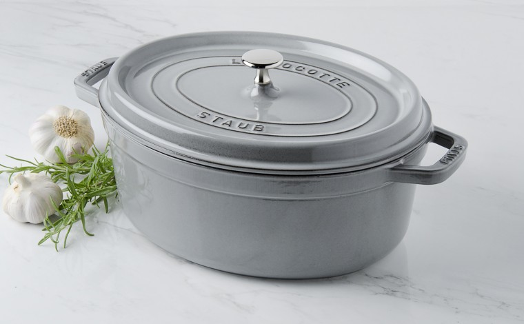 Cocotte Staub Gris graphite ovale 33 cm