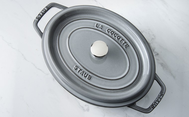 Cocotte Staub Gris graphite ovale 33 cm
