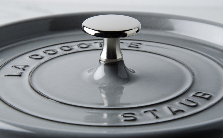 Cocotte Staub Gris graphite ovale 33 cm