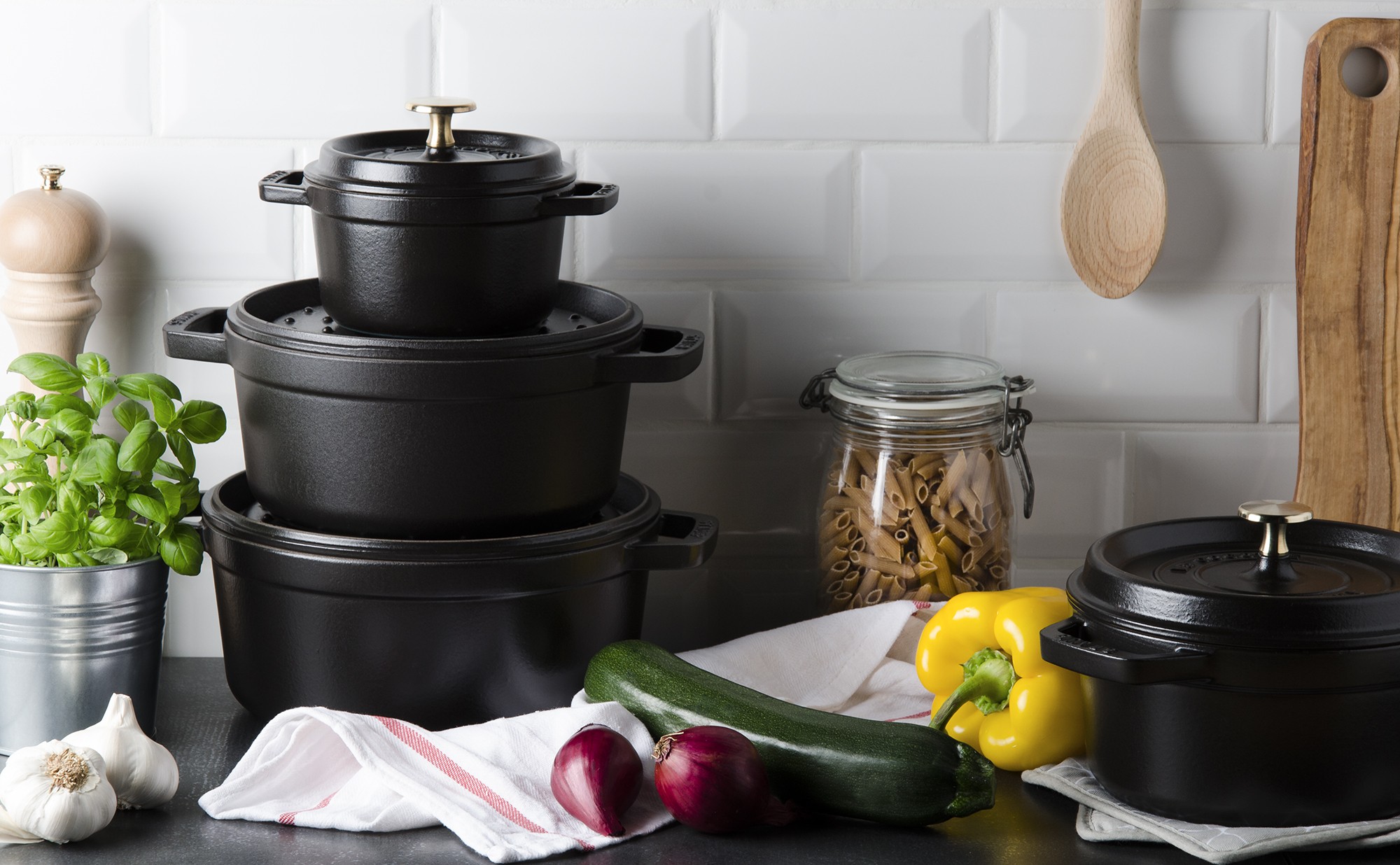 Cocotte black cast iron 20 cm 