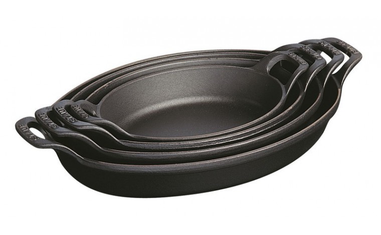 Stackable flat oval black cast iron 28 cm