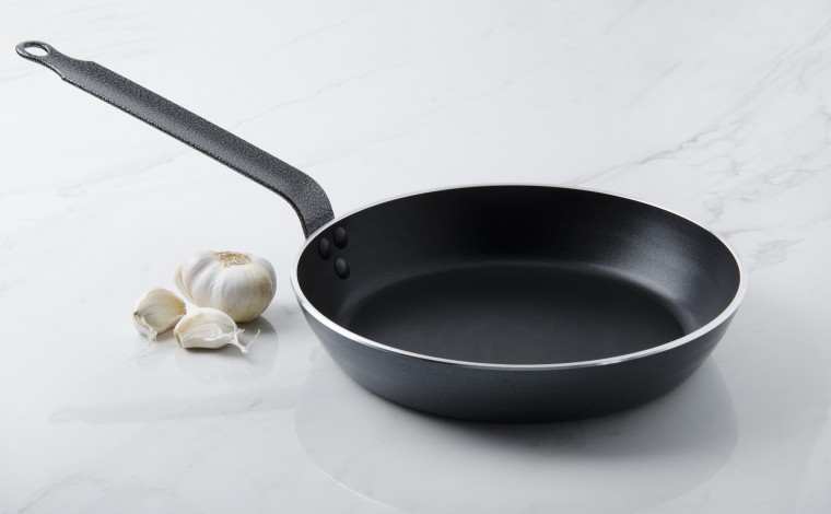 Round non-stick frying pan 24 cm CHEF