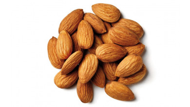 Shelled whole natural almonds