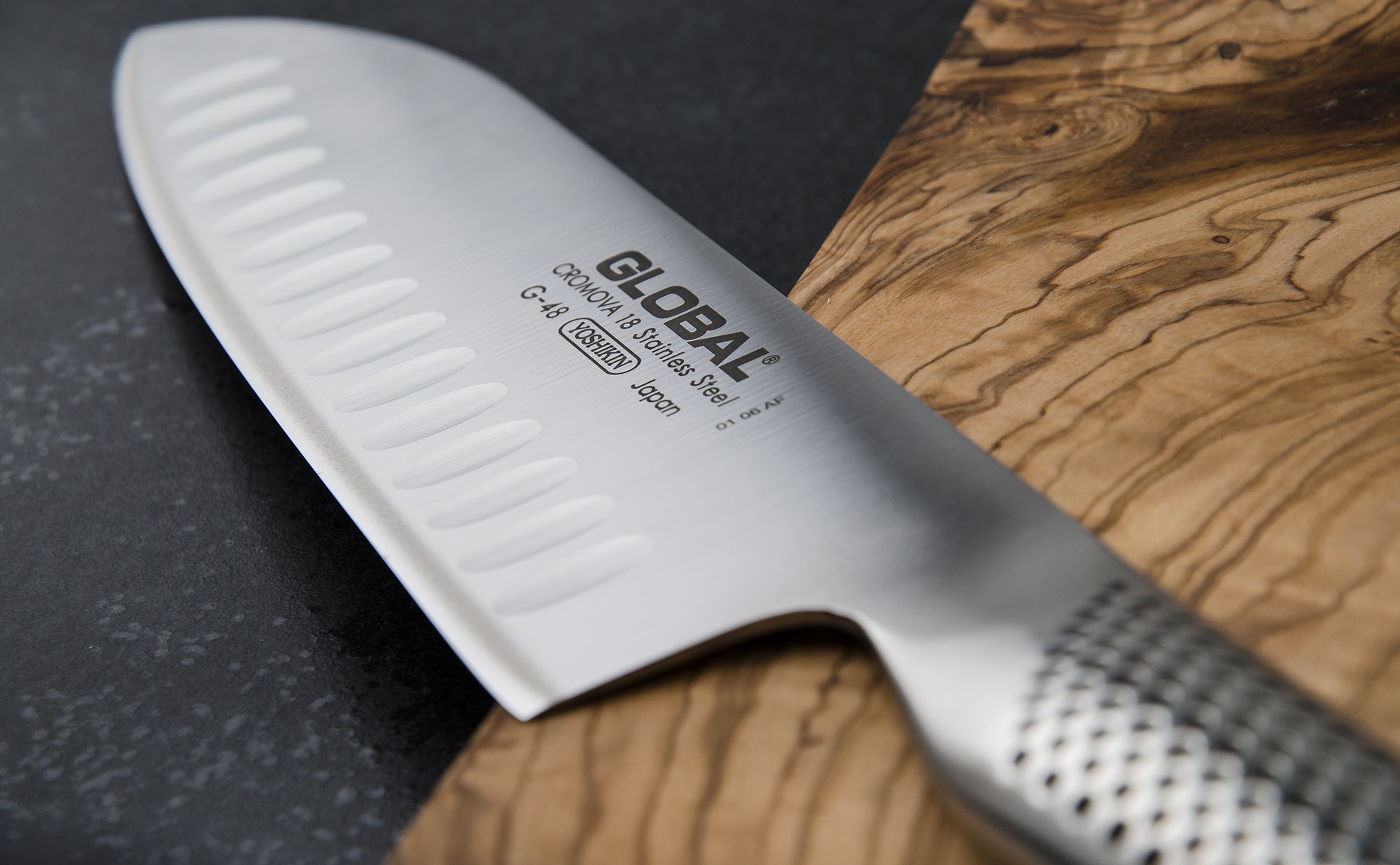 Couteau Santoku alvéolé Global 18 cm - Colichef