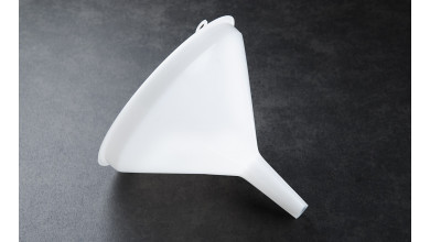 Plastic funnel 18 cm