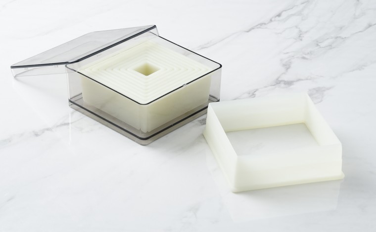 Box of 9 plain square cupers