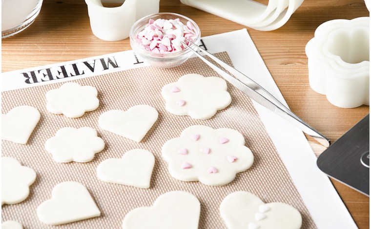 Boîte de 7 découpoirs coeurs unis