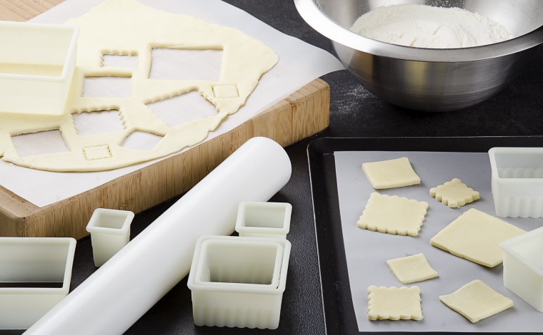 Boîte de 9 découpoirs carrés unis