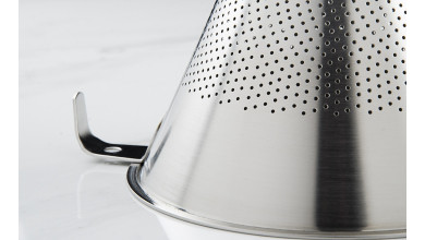 Chinois passe sauce Diamètre 18 cm