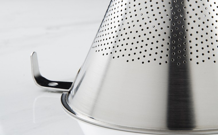 Chinois passe sauce Diamètre 18 cm