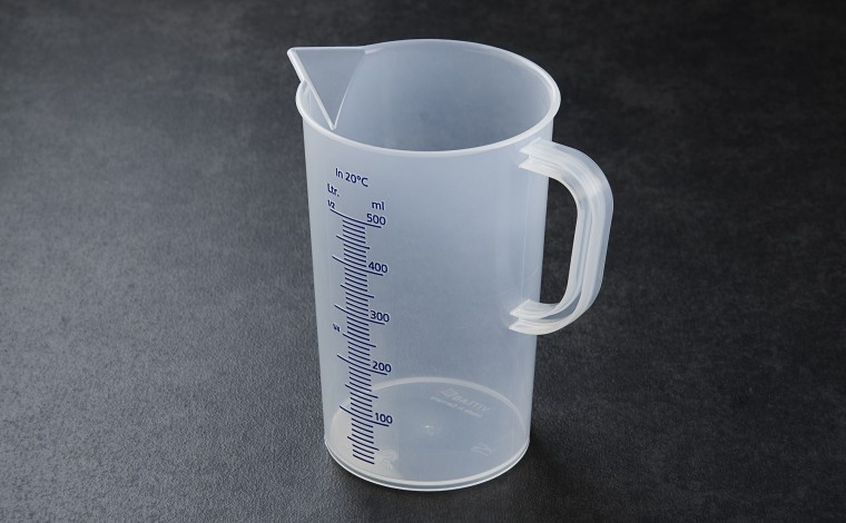 0.5 litre plastic graduated measurement