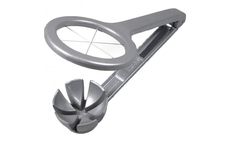 Coupe oeufs en quartiers