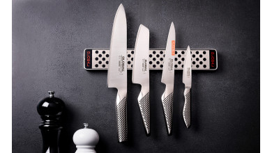 Set of 4 knives - magnetized bar