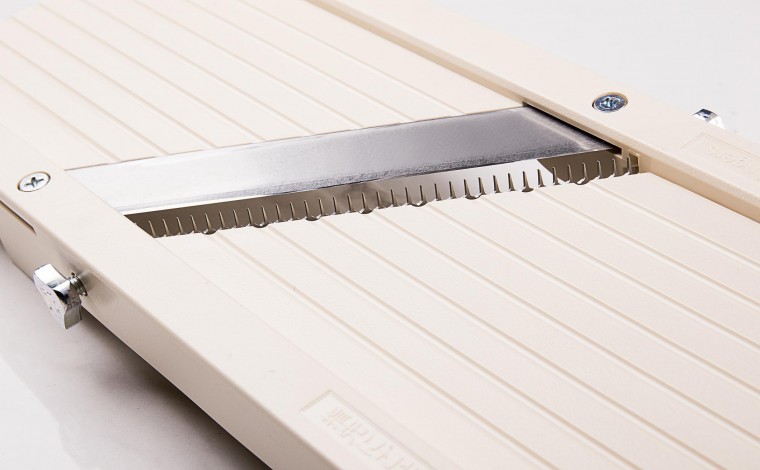 Mandoline JAPONAISE benriner premium 9,5 cm