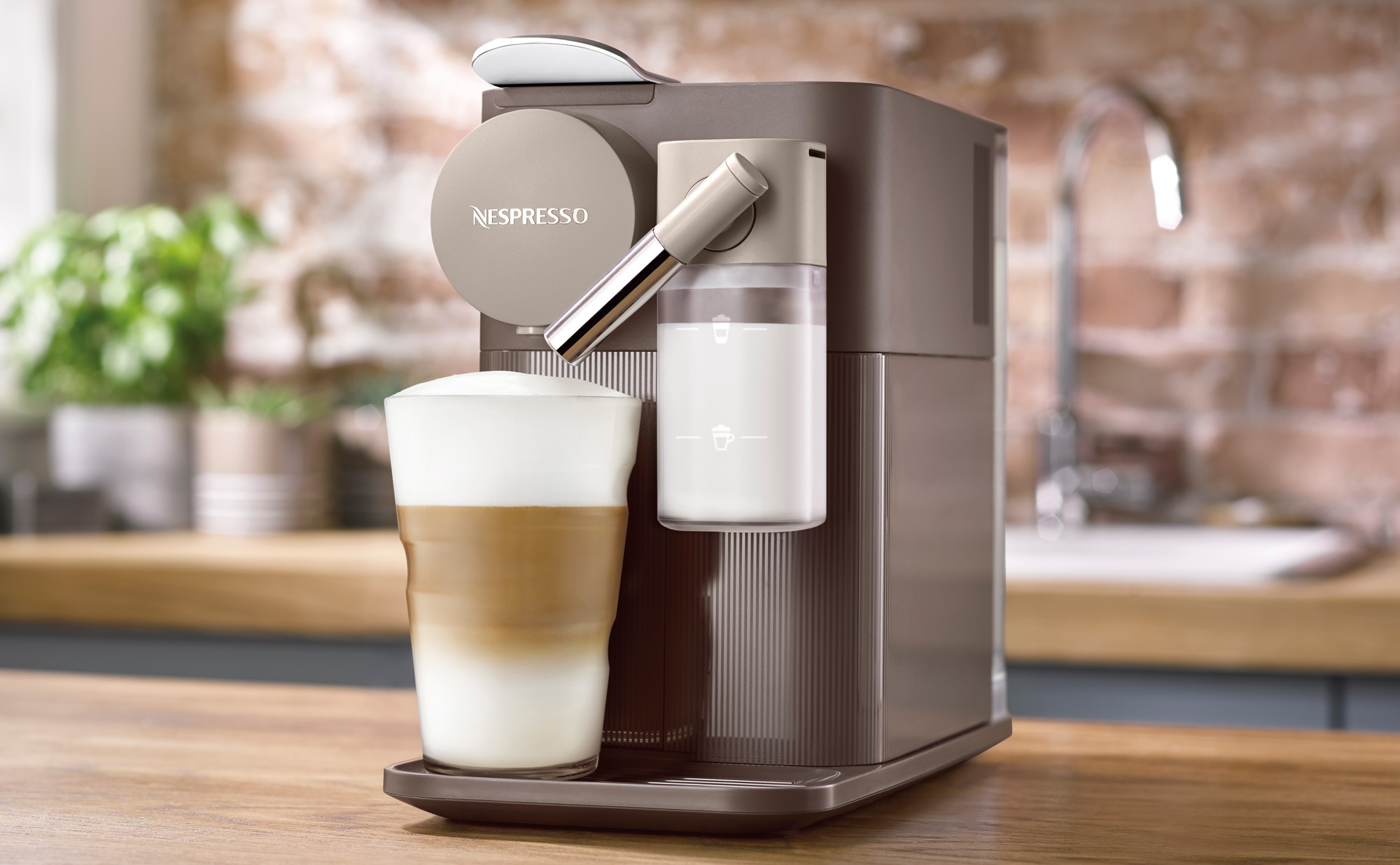 Machine Nespresso Lattissima One Marron EN500BW Delonghi
