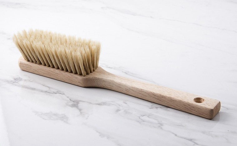 Flour brush