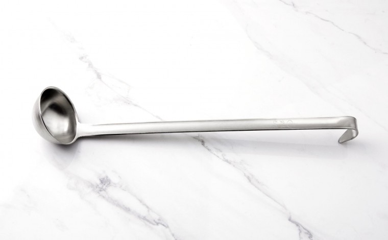 Single-piece stainless steel ladle Diameter 6 cm