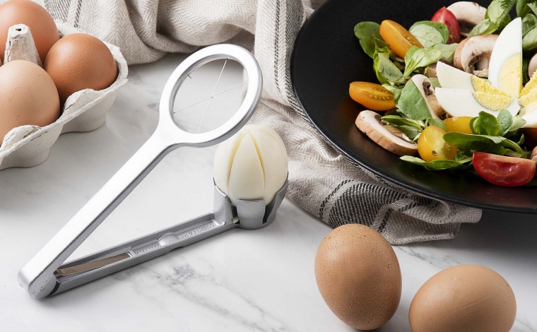 Cut eggs into quarters