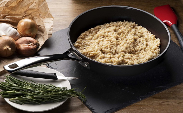 Poêle anti-adhésive 28 cm induction Le Creuset - Les Forgées
