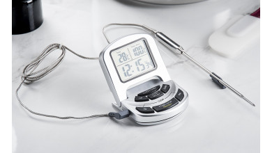 Oven thermometer with stainless steel probe