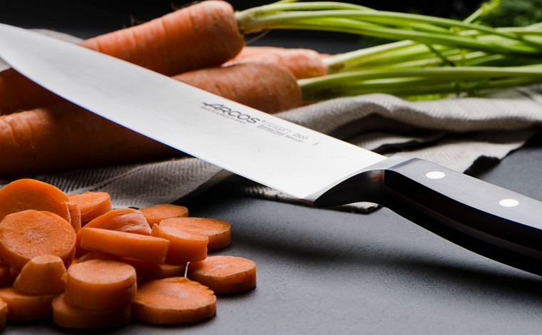 Couteau de cuisine forgé Arcos 26 cm - Colichef