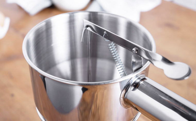 Entonnoir automatique à piston + support