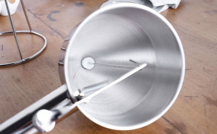 Entonnoir automatique à piston + support