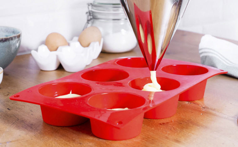 Entonnoir automatique à piston + support