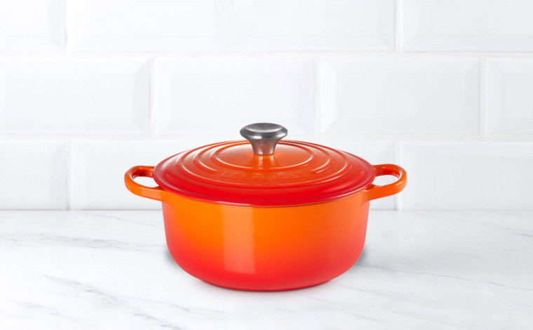 24 cm round cherry cast iron casserole