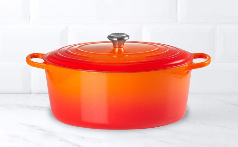 24 cm round cherry cast iron casserole